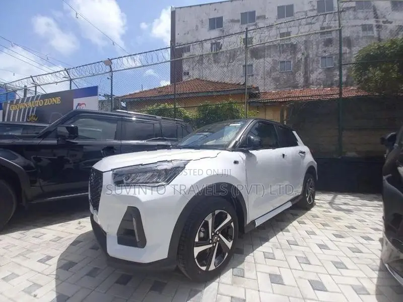 Daihatsu Rocky 1.2 Hybrid 4way 2026