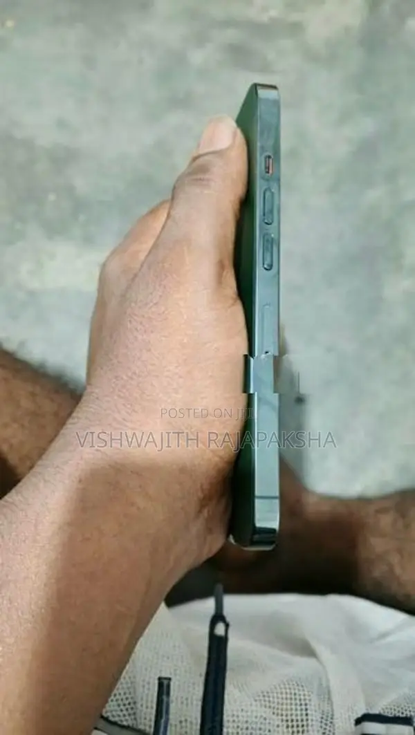 Apple iPhone 13 Pro (Used)