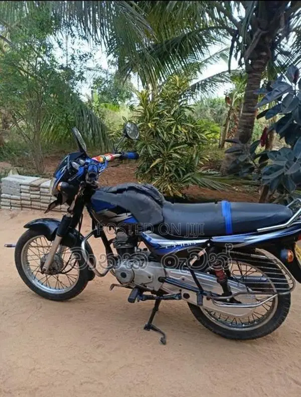 Bajaj CT100 2014