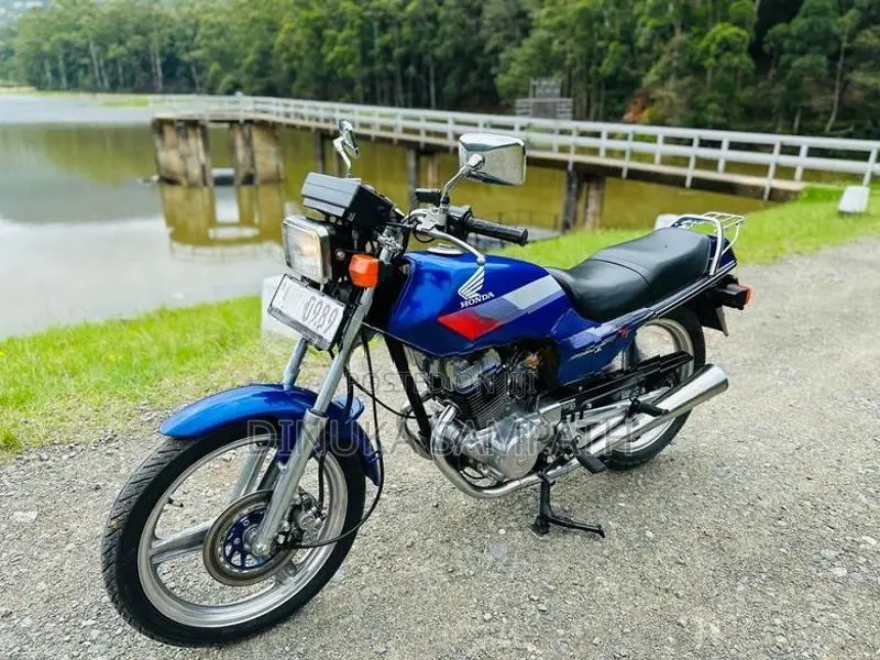 Honda CB 125T 2004