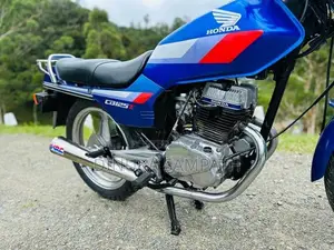 Honda CB 125T 2004