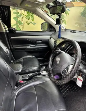 Mitsubishi Outlander 2014