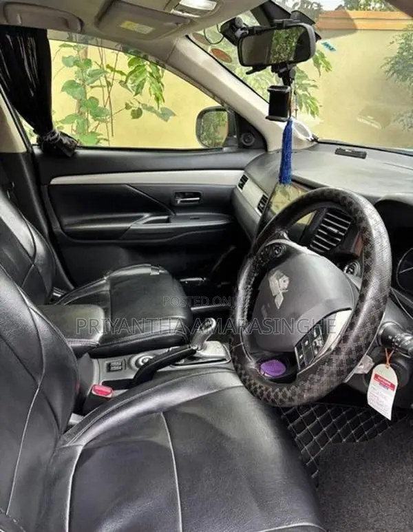 Mitsubishi Outlander 2014