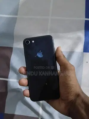 Apple iPhone 8 (Used)