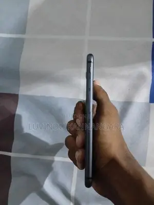Apple iPhone 8 (Used)