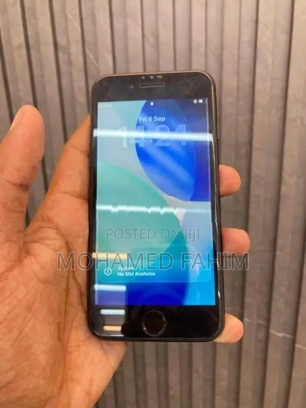 Apple iPhone SE 64GB (Used)