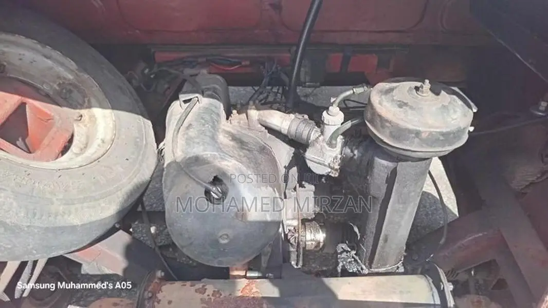 Bajaj RE 2002