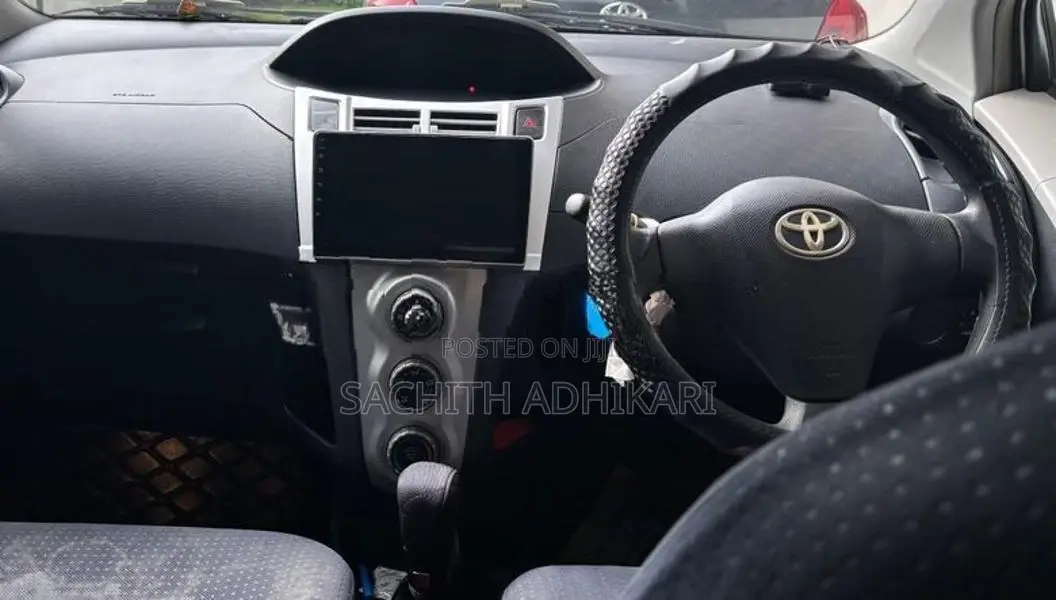 Toyota Vitz 2010