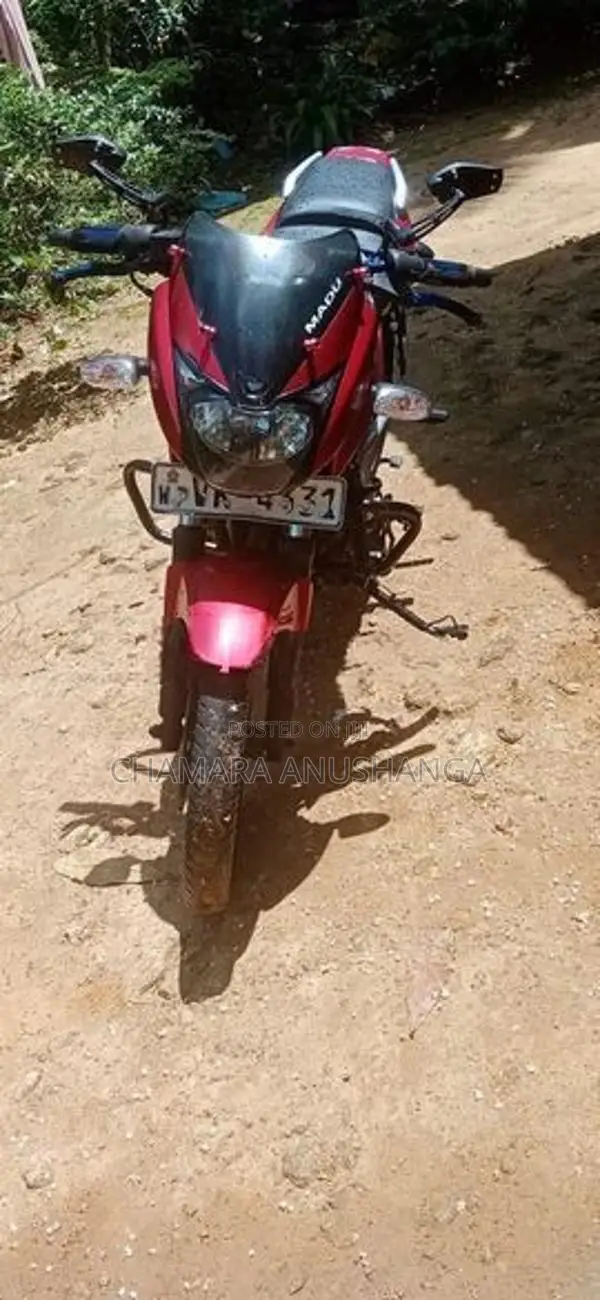 Bajaj Pulsar 180 2010