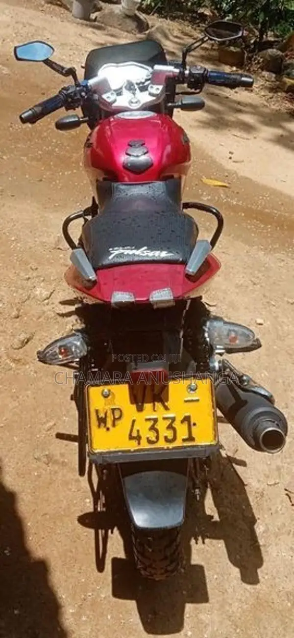 Bajaj Pulsar 180 2010