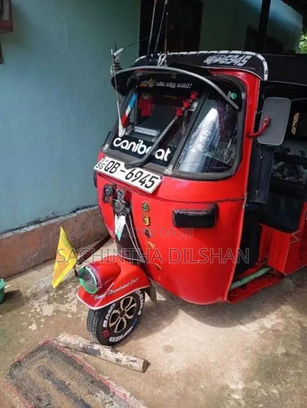 Bajaj RE 2005