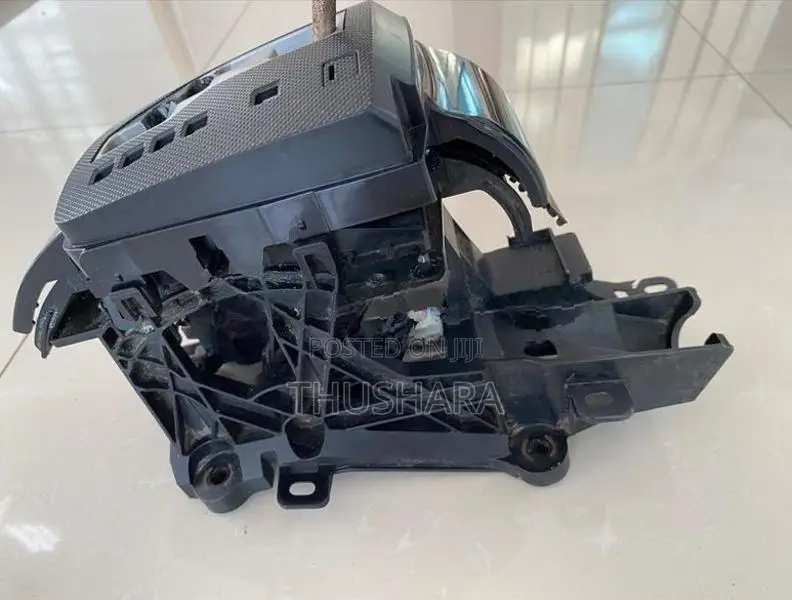 Toyota Corolla Axio (NKE-165) Gear Shift Lever Unit
