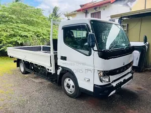 Mitsubishi Canter Motor Lorry 2023