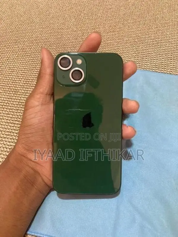 Apple iPhone 13 (Used)