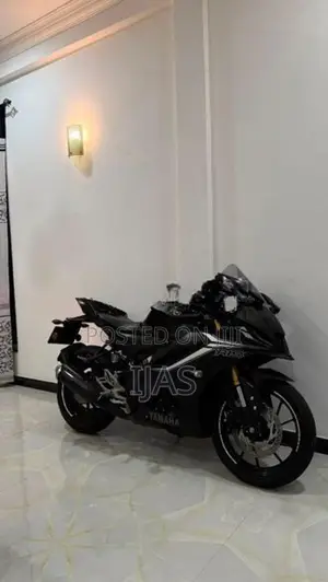 Yamaha R15 V4 2025