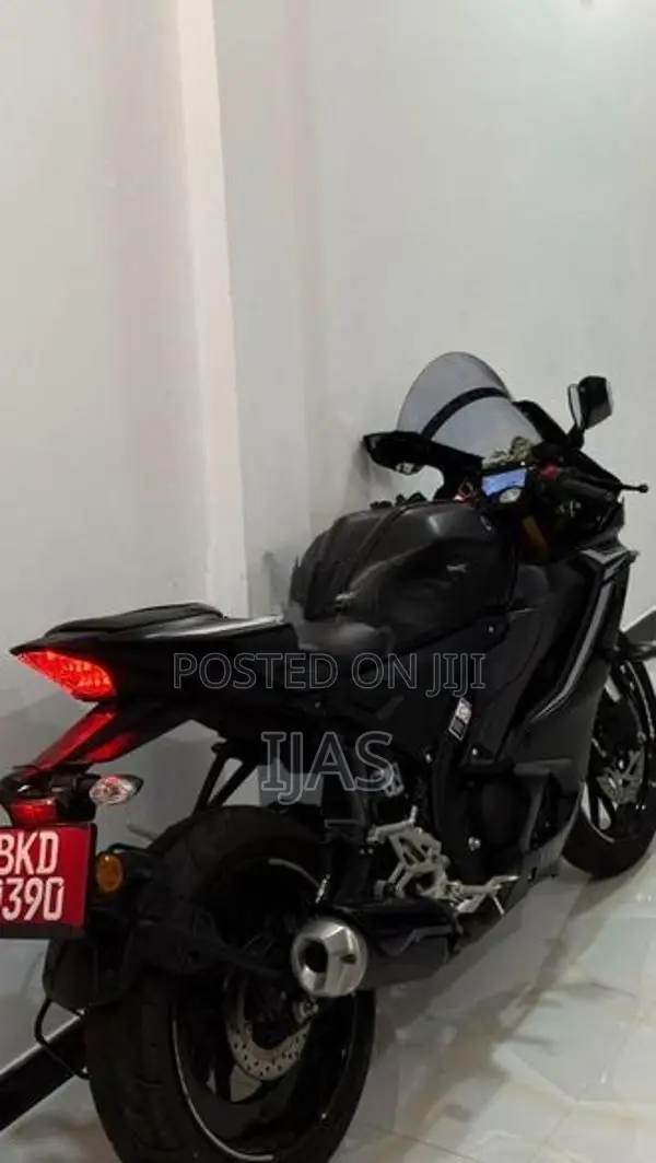 Yamaha R15 V4 2025