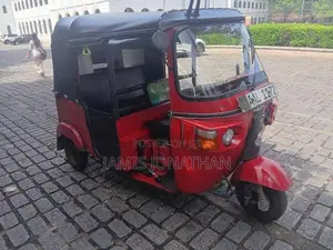 Bajaj RE 2013