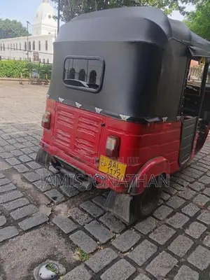 Bajaj RE 2013