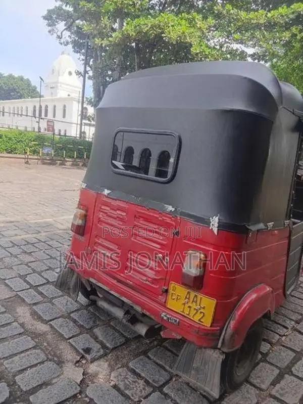 Bajaj RE 2013