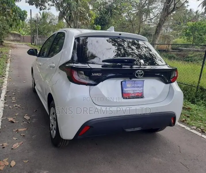 Toyota Yaris X Grade Push Start 2024