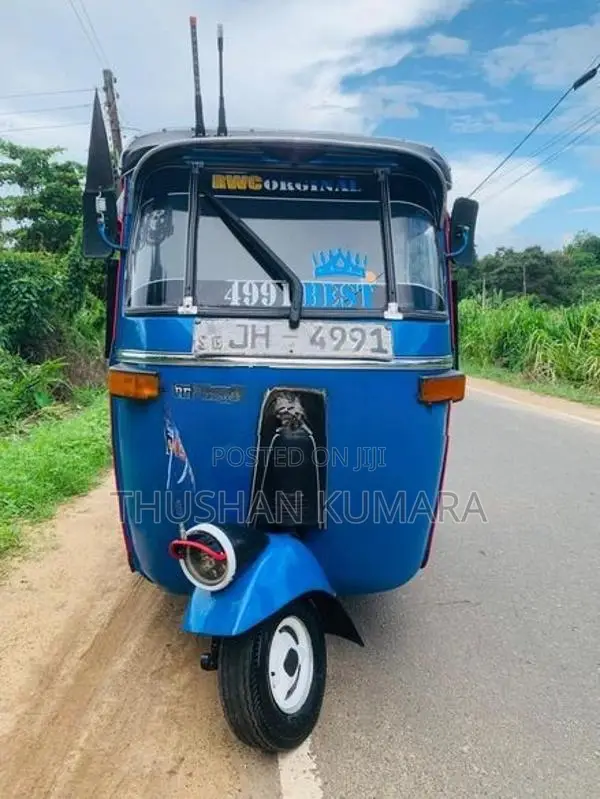 Bajaj RE 2004