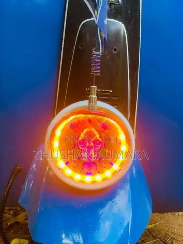Bajaj RE 2004
