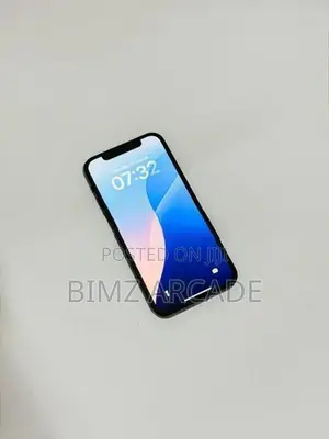 Apple iPhone 12 64GB (Used)