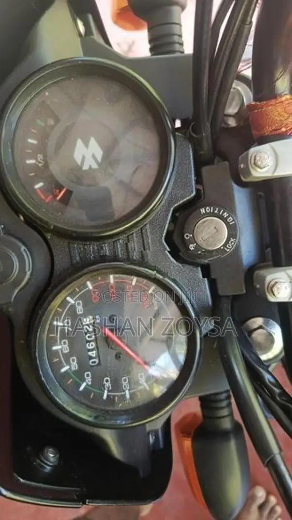 Bajaj CT100 2025