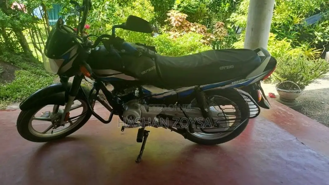 Bajaj CT100 2025