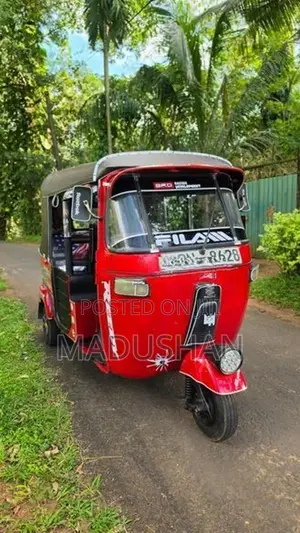 Bajaj RE 2008