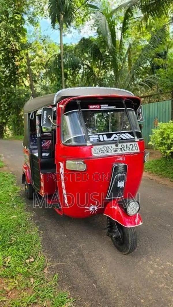 Bajaj RE 2008