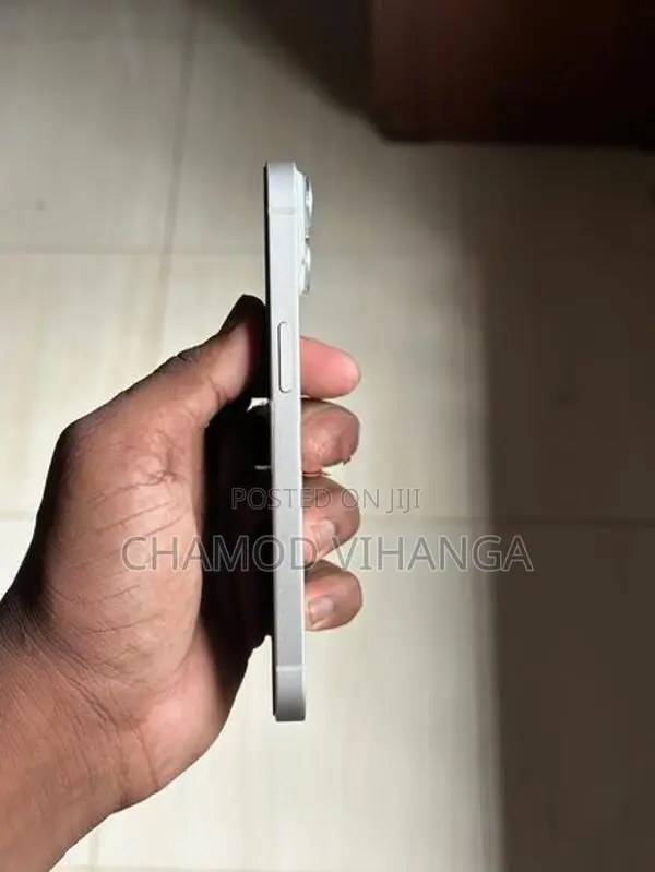 Apple iPhone 14 (Used)