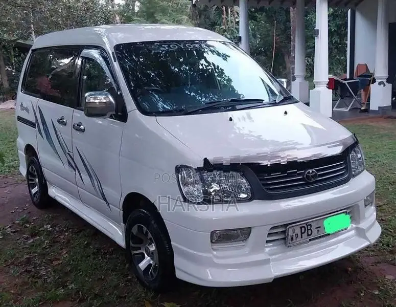 Toyota Noah 2003