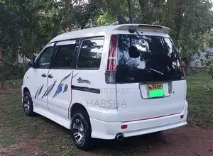 Toyota Noah 2003