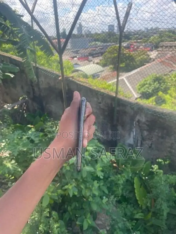Apple iPhone 11 Pro (Used)