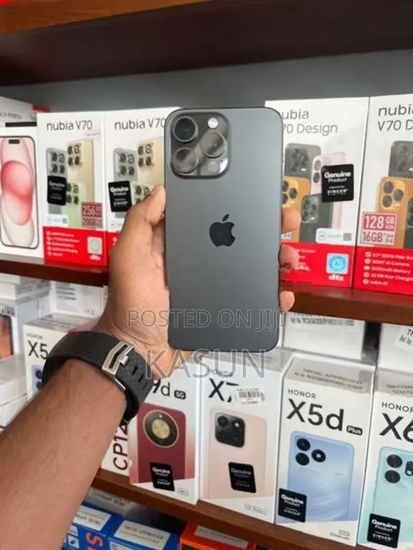 Apple iPhone 15 Pro Max 256GB (Used)