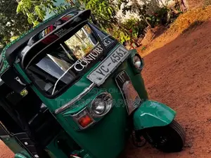 Bajaj RE 2010