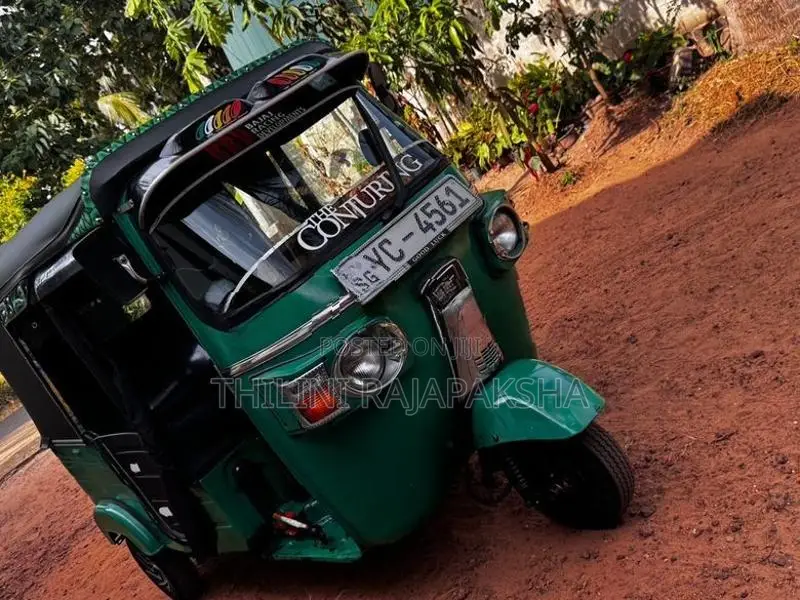 Bajaj RE 2010