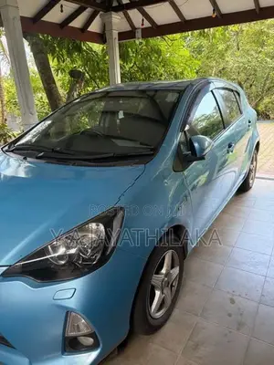 Toyota Aqua 2013