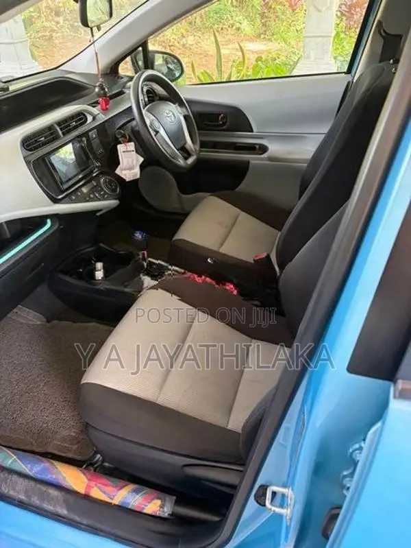 Toyota Aqua 2013