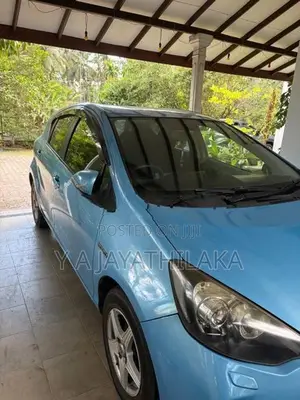 Toyota Aqua 2013