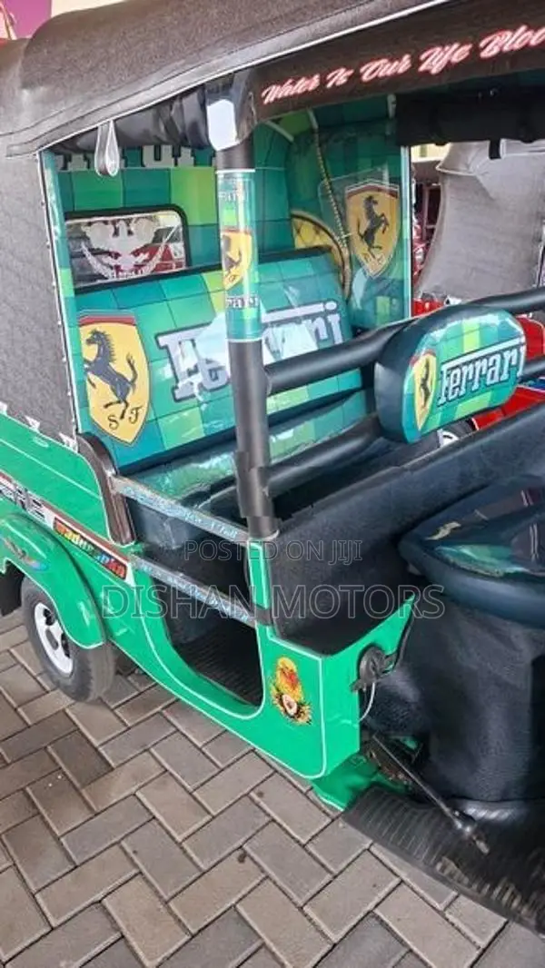 Bajaj RE 4 Stroke 2014