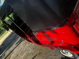 Bajaj RE 2015