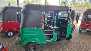 Bajaj RE 4 Stroke 2016