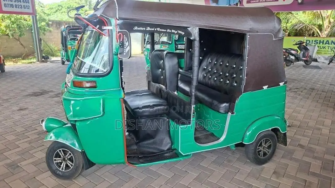 Bajaj RE 4 Stroke 2016