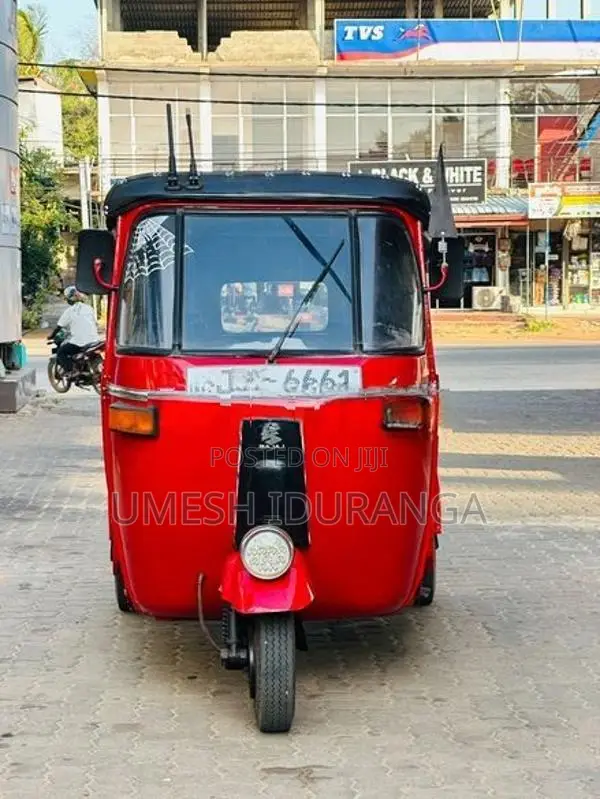 Bajaj RE 2005