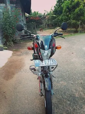 Bajaj CT100 2017