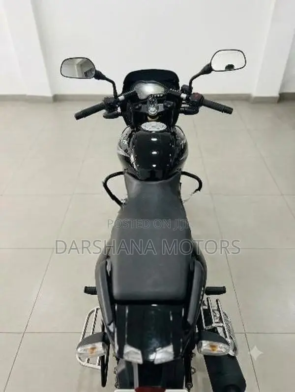Bajaj Pulsar 180 2017