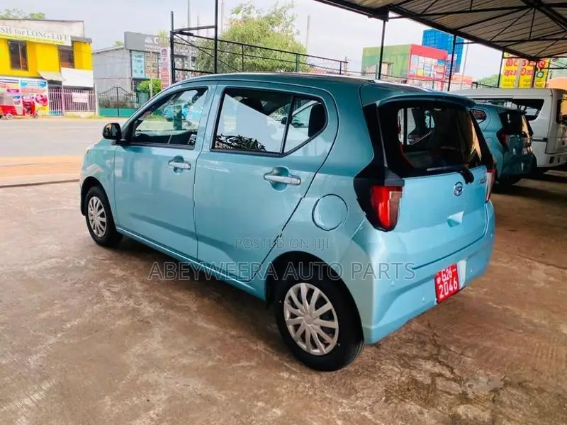 Daihatsu Mira 2024