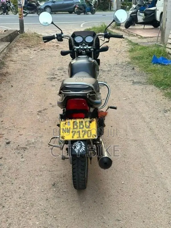 Bajaj CT100 2014